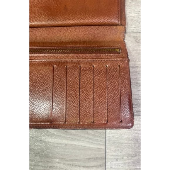 Authentic Louis Vuitton Vintage French Kisslock Long Wallet - Picture 5 of 16